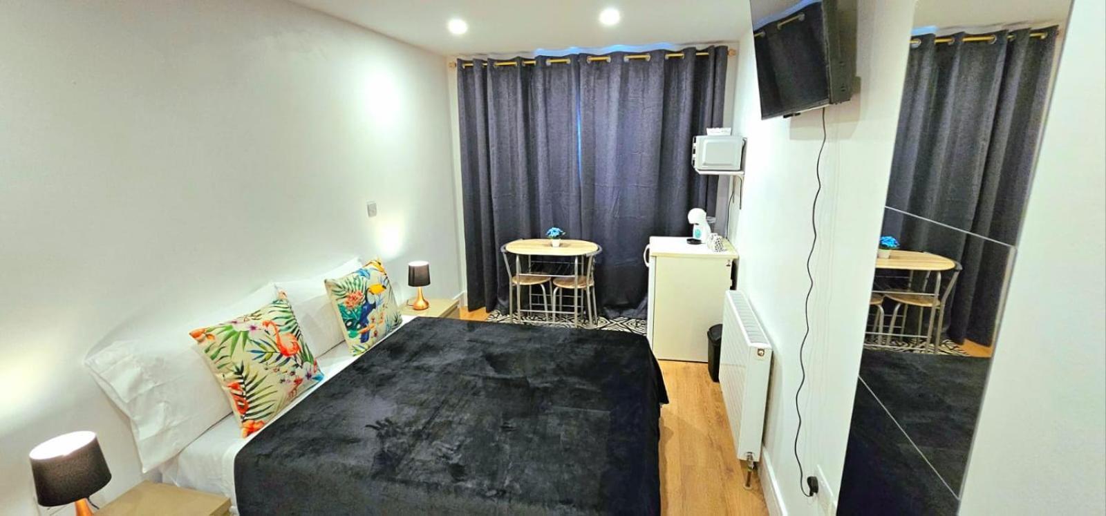 Penelope Ensuite Double Room London Exteriör bild
